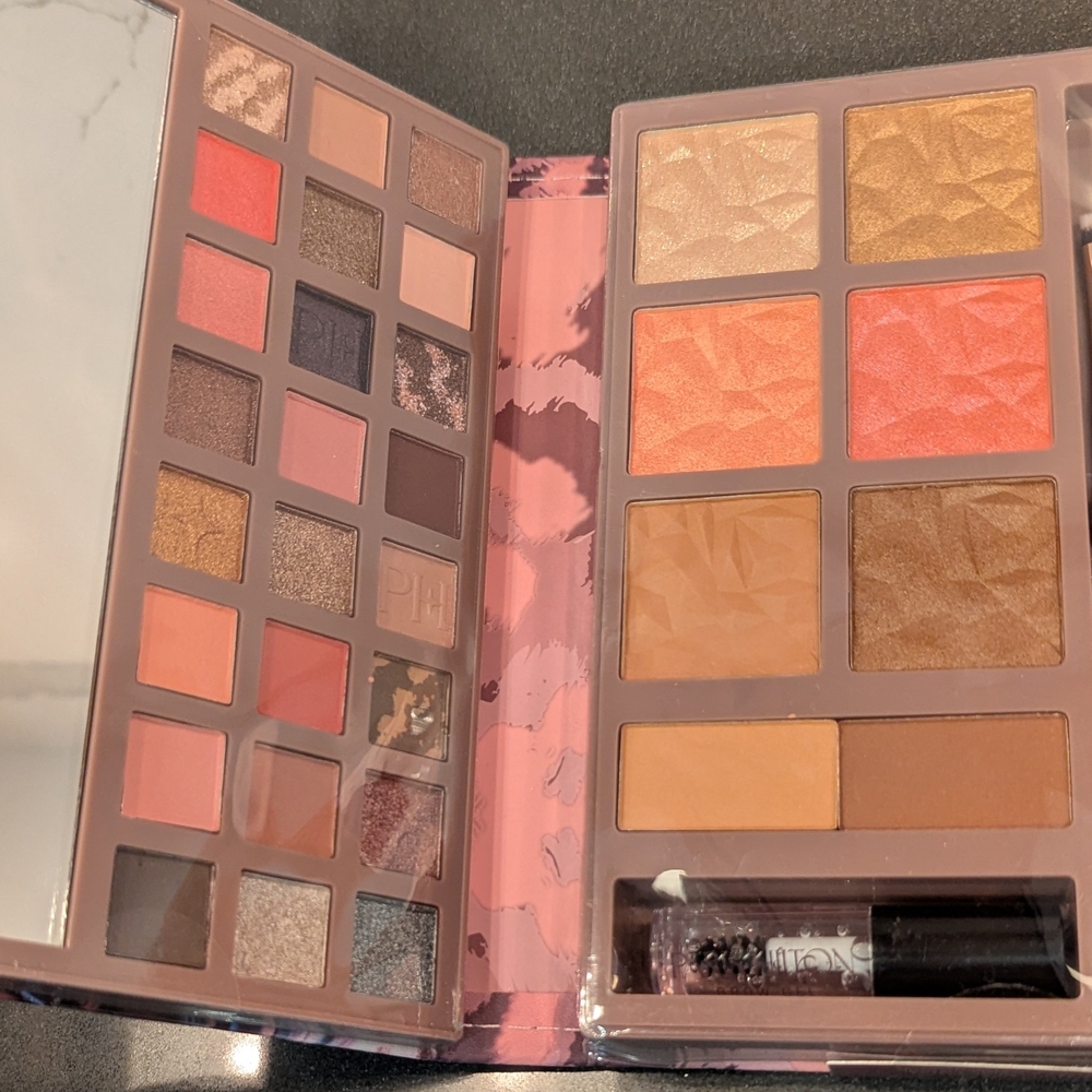 Pink Beauty and Self-Care Set - Picture 10 of 10